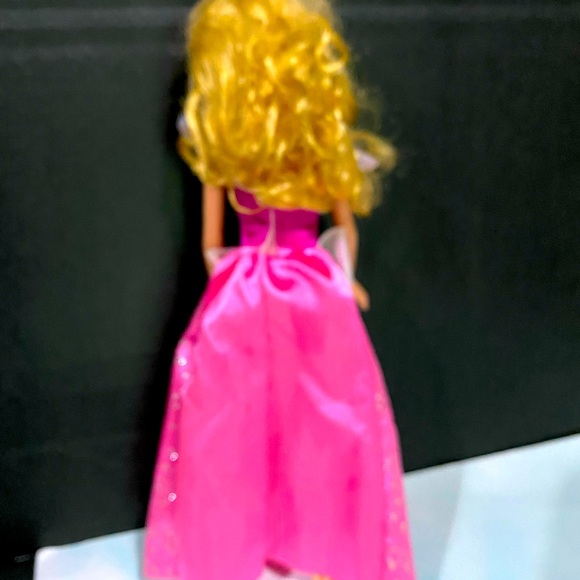 DISNEY VINTAGE 2005 SLEEPING BEAUTY PRINCESS AURORA COLLECTABLE DOLL 11.5” - Picture 5 of 11